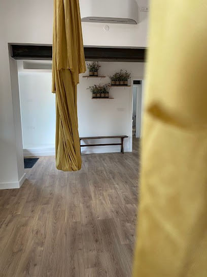 Fly Yoga | Yoga Aérien, Centre Médical à Marsannay-la-Côte