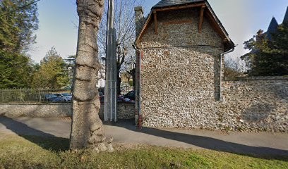 Centre De Santé Maternelle Et Infantile, Centre Médical à Marines