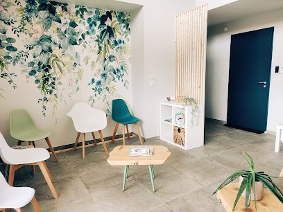 Docteur CHARRAULT Anaïs - Médecine Esthétique : Laser épilatoire, Vasculaire Et Pigmentaire, Médecin Généraliste à Châteauroux