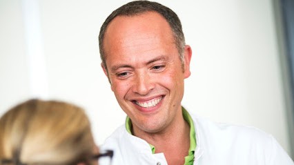 Dr Kenneth Kross, Médecin Généraliste à Saint-Gérand-le-Puy