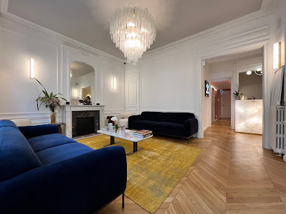 American Medical Center Paris - English Speaking Doctors - International - Gp - Emergency - Sutures - Skin Surgeries, Médecin Généraliste à Paris 16