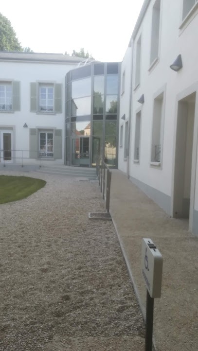 Medical Home De L'eglise, Centre Médical à Lieusaint