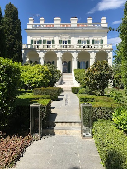 Aurelie Mercurelli Rebuffat, Centre Médical à Antibes