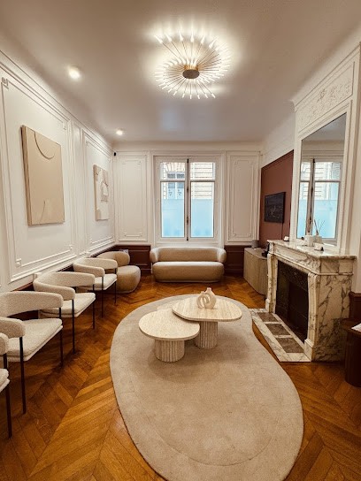 Dr Daniel ALIMI - Médecine Esthétique Paris 16 - Aesthetic Medicine - Injections - Lasers Médicaux - Greffe Capillaire, Médecin Généraliste à Paris 16