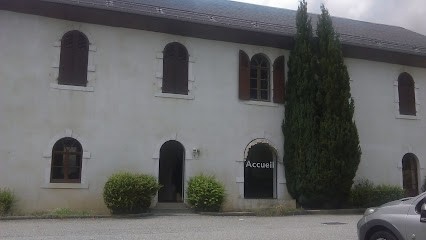 Mgen Establishment And Rehabilitation Of Pour Adolescents, Centre Médical à Chanay