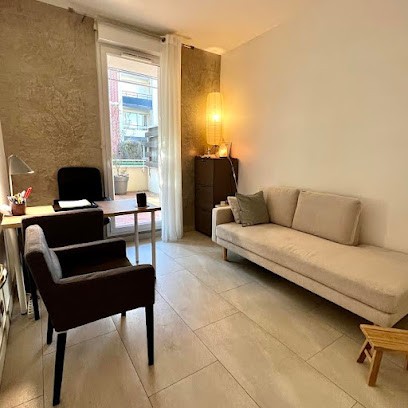 Firm L'aurore I Rayonner En Accord Avec Son Center, Centre Médical à Saint-Germain-en-Laye