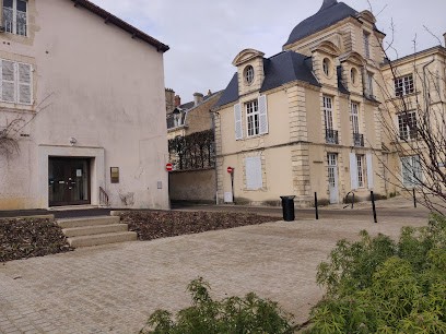 Dr Hugues de Chorivit, Médecin Généraliste à Saint-Maixent-l'École