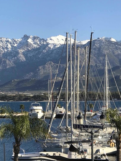 Maison Medicale sans Rdv des Drs Jochmans et Marguet. Pas besoin d'appeler, Médecin Généraliste à Saint-Florent