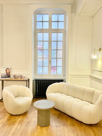 Dr Laura Fort - Médecin morphologue et anti-âge, Médecin Généraliste à Beaune