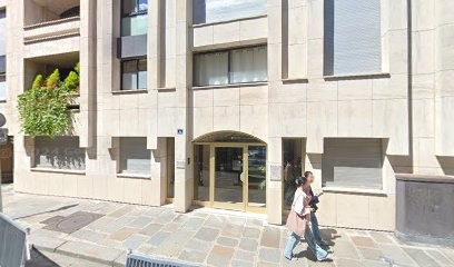 Dr BENZIMRA JEAN CHARLES PHLEBOLOGUE ANGIOLOGUE TRAITEMENT DES VARICES, Médecin Généraliste à Paris 08