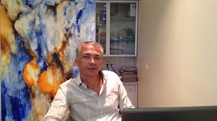 Dr. Eric Le Floch - Angiologist, Médecin Généraliste à Paris 11