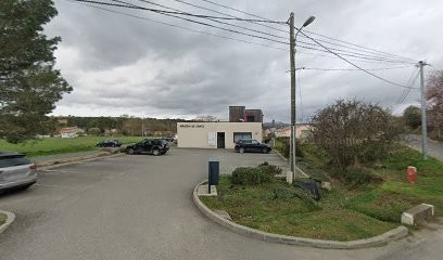Maison De Sante, Centre Médical à Leuc