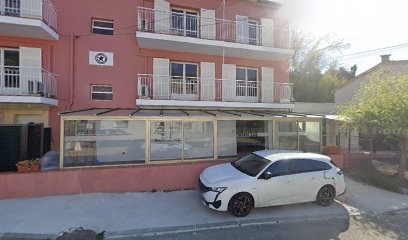 Grac Julien, Centre Médical à Contes