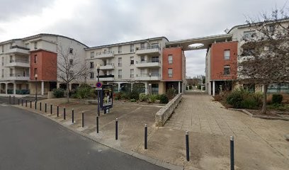 Manzanares Max, Médecin Généraliste à La Riche