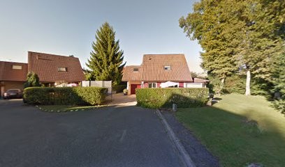 Foucon Sarah ; Thérapeute Manuel Spécialisée En Dry Needling Puncture.Ancien Kiné De., Centre Médical à Ornex