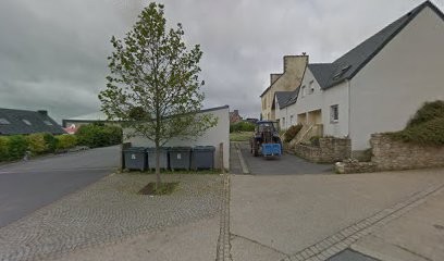 Jean Uguen, Médecin Généraliste à Plougoulm