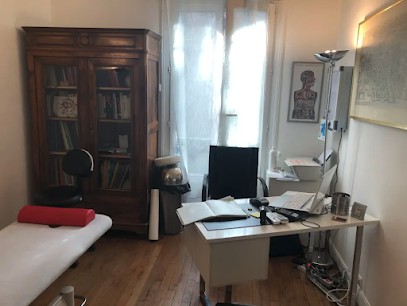 Matthieu Bonneau - Ostéopathe & Kinésithérapeute DE, Médecin Généraliste à Paris 05
