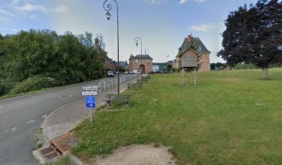 Maison De Retraite, Centre Médical à Aumale