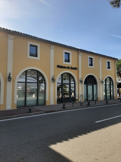 Dr. Gire Camille, Médecin Généraliste à Saint-Tropez