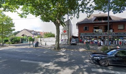 Consultation Prevention Infantile De Vaujours Croix-Rouge French, Centre Médical à Vaujours