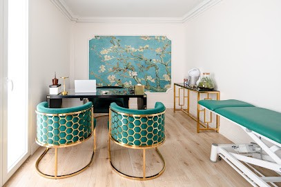 Aura - Médecine Esthétique & Epilation laser, Injections, Traitements de la Silhouette, Hydrafacial, Médecin Généraliste à La Garenne-Colombes