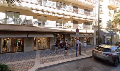 Anne Lorrin Epouse Villeneuve Et Reverte Marc Associes D'une Scp, Médecin Généraliste à Sainte-Maxime