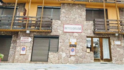 Centre Medical Risoul 1850 / Centre Médical Risoul 1850 / Doctors Bajolle & Chikhi, Centre Médical à Risoul