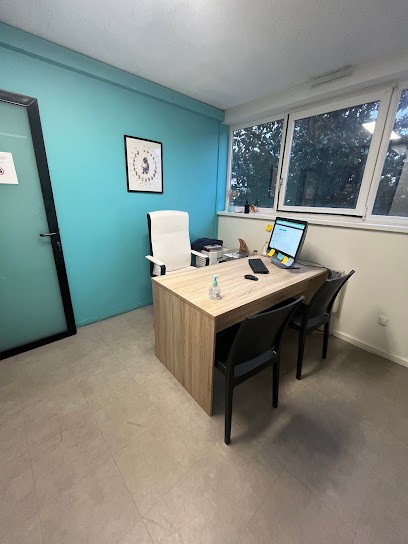 Centre De Santé Du Marais : Grossesse Et Gynécologie, Médecin Généraliste à Bron