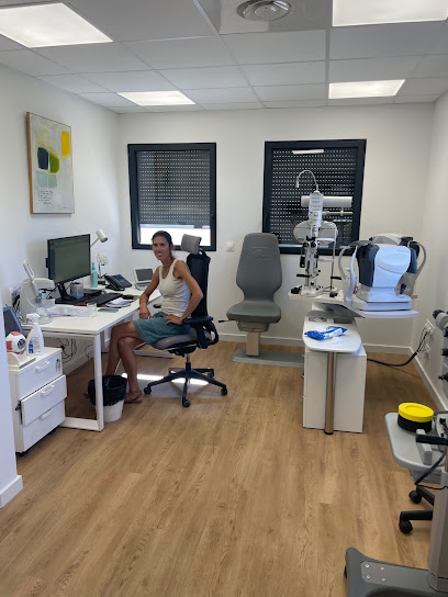 Centre D'ophtalmologie Et D'orthoptie De La Vaunage - Dr Elise Bossonney, Centre Médical à Calvisson