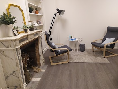 Céline Caenen Hypnose - Thérapies Brèves - Thérapies Par Mouvements Oculaires, Centre Médical à Lille