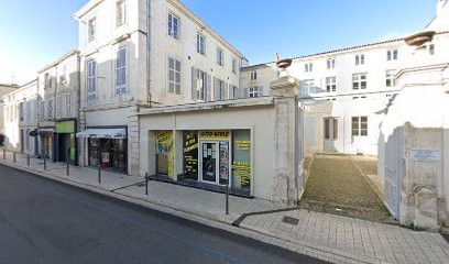 Poufarin Anita, Médecin Généraliste à La Rochelle