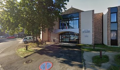 Mairie - téléphone à cartes, Médecin Généraliste à La Flèche