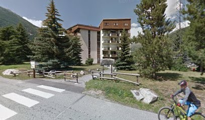Studio DAVIN CUVILLIEZ SERRE CHEVALIER 1400, Médecin Généraliste à La Salle-les-Alpes
