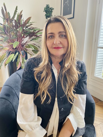 Dr Brigitte DESPORTE - Médecine esthétique et anti-âge- injection acide hyaluronique Centre laser esthétique, Médecin Généraliste à Neuilly-sur-Seine