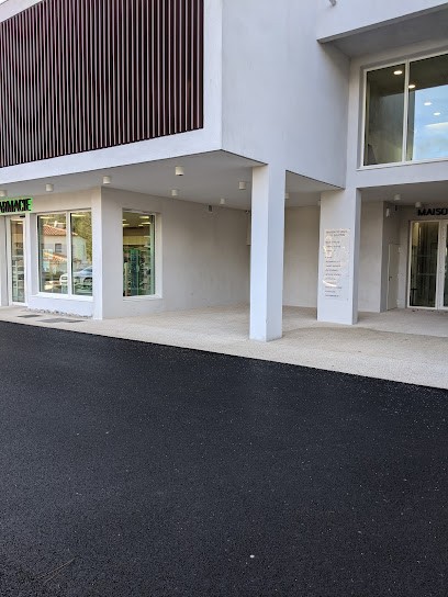 MAISON DE SANTÉ J.B. Sautron, Centre Médical à Bagnols-en-Forêt