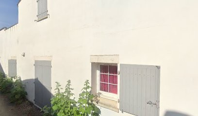 Dr LARROUSSE LARIO Elia, Médecin Généraliste à Saujon