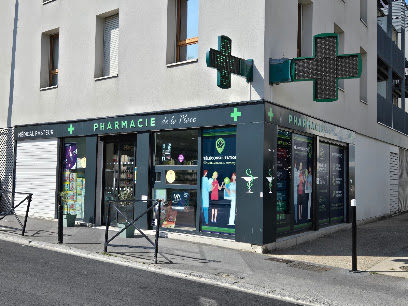 Espace De Téléconsultation - Pharmacie De La Place, Médecin Généraliste à Saint-Denis