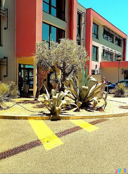 Pole Medical Epsilon 3, Dpt of Neurology and Psychiatry, Centre Médical à Saint-Raphaël