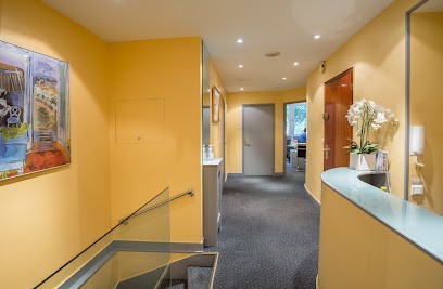 Dr Lotfi Ben Slama. Chirurgien, Stomatologiste Et Maxillo-Facial. Paris, Médecin Généraliste à Paris 16