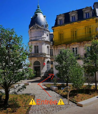 Dr Nikolaos Voutsas, Médecin Généraliste à Angoulême