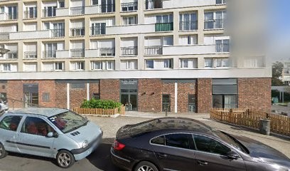 Dr. Renaud Razafindrazaka, Médecin Généraliste à Suresnes