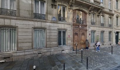 Docteur Kervinio Patrice. Médecin. Psychothérapeute. Hypnothérapie. Hypnose Médicale. Thérapie ACT. Pleine Conscience. MBCT. Thérapie Intégrative. Thérapie Couple. Thérapie Par Exposition Réalité Virtuelle TRV. Médecin Du Sport. Paris., Médecin Généraliste à Paris 09