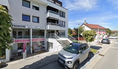 Dr Zineb Hanafi, Médecin Généraliste à Reignier-Ésery