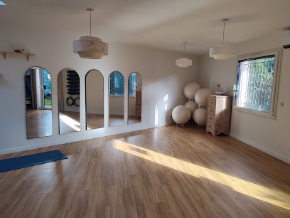Studio Pilates/Yoga/École Du Dos À L'espace Doré, Centre Médical à Civrieux-d'Azergues