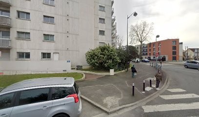 Dentist, Centre Médical à Melun